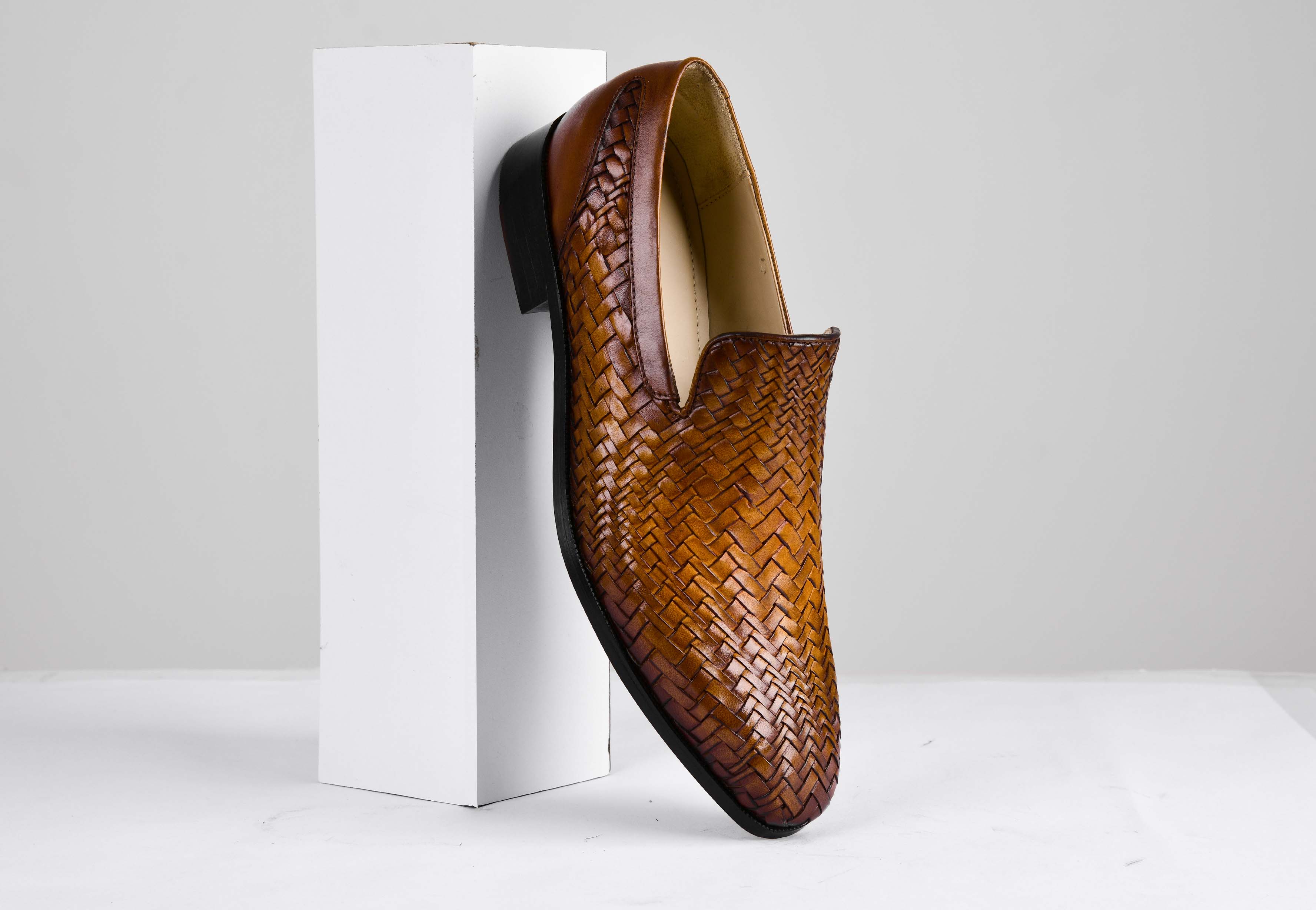 Larenzo Weaved Cognac