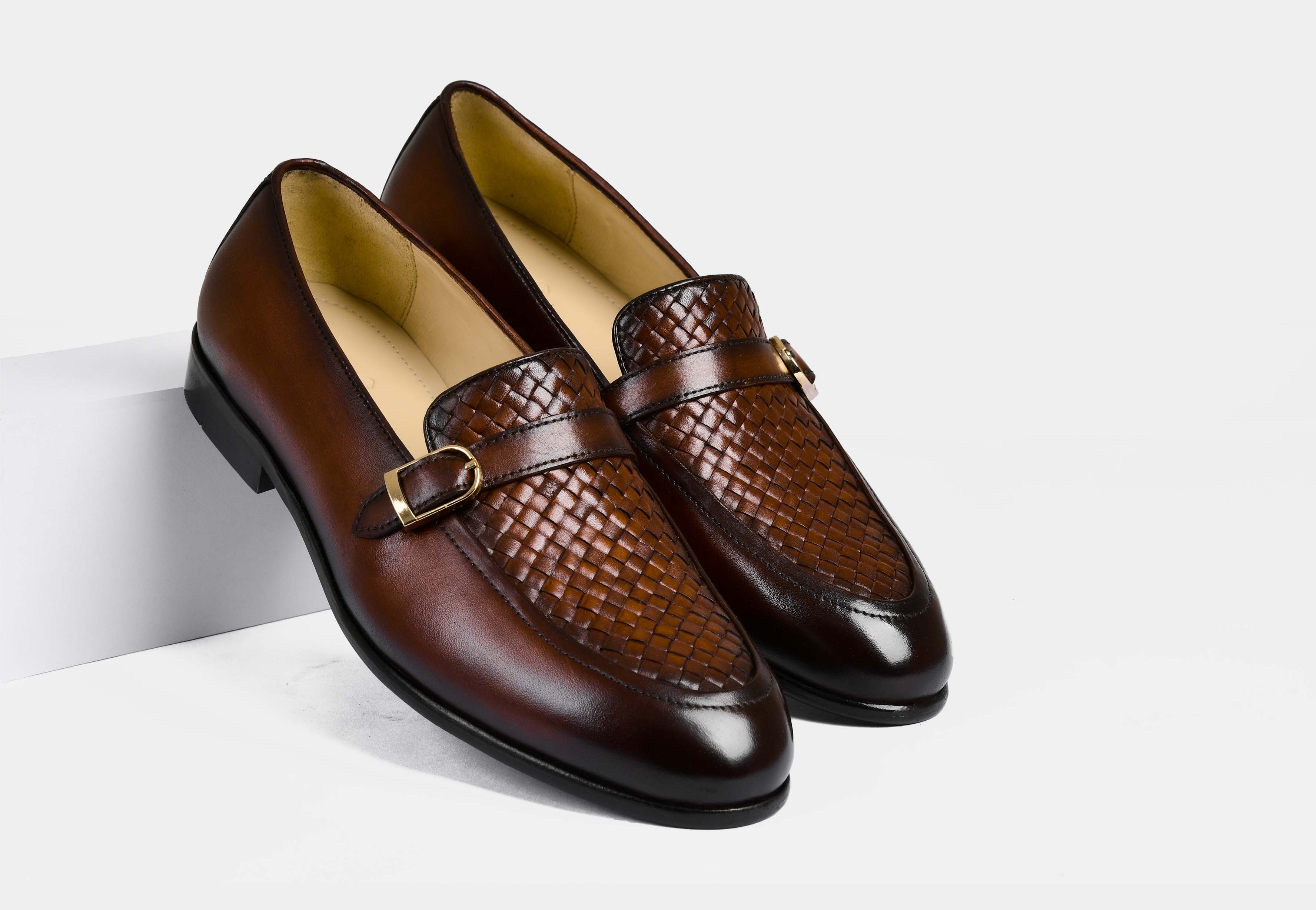 Arlow Brown Weaved Buckle