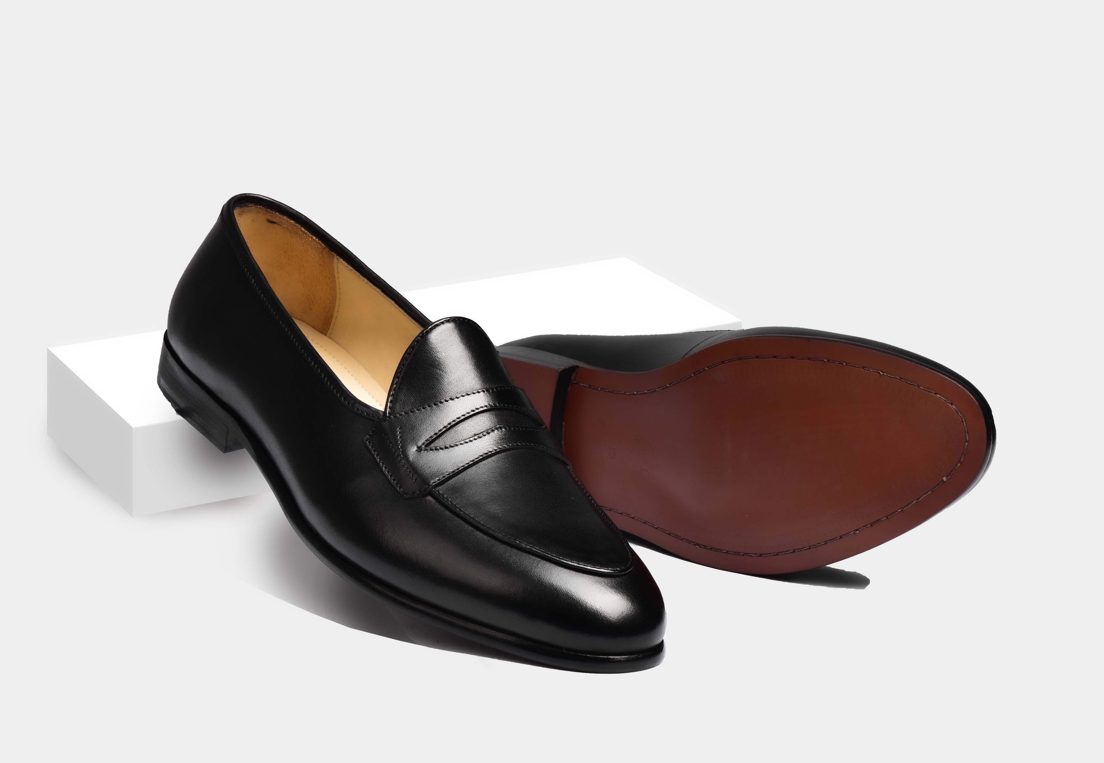 ARNO | Black Patina With Grand Penny