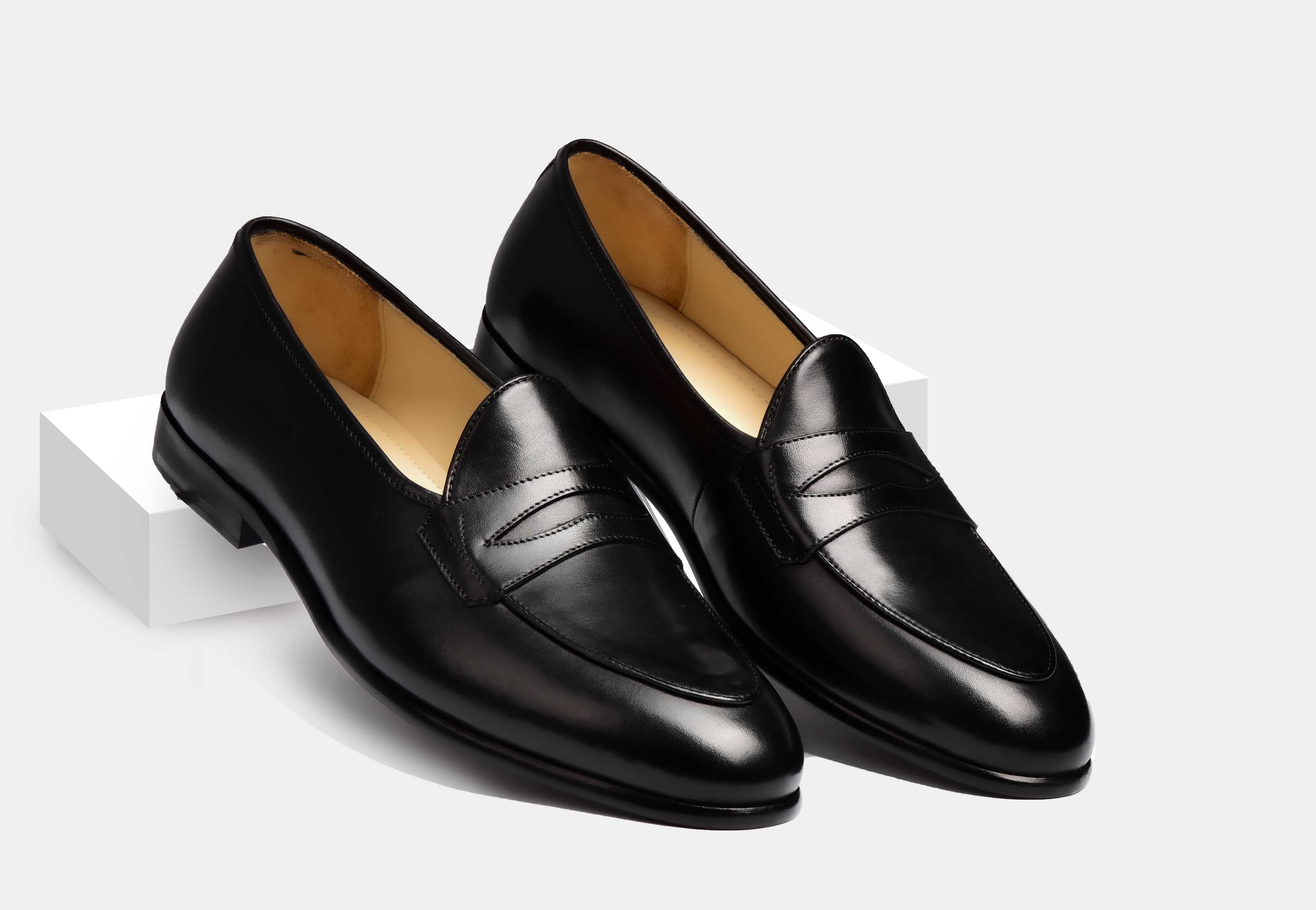 ARNO | Black Patina With Grand Penny