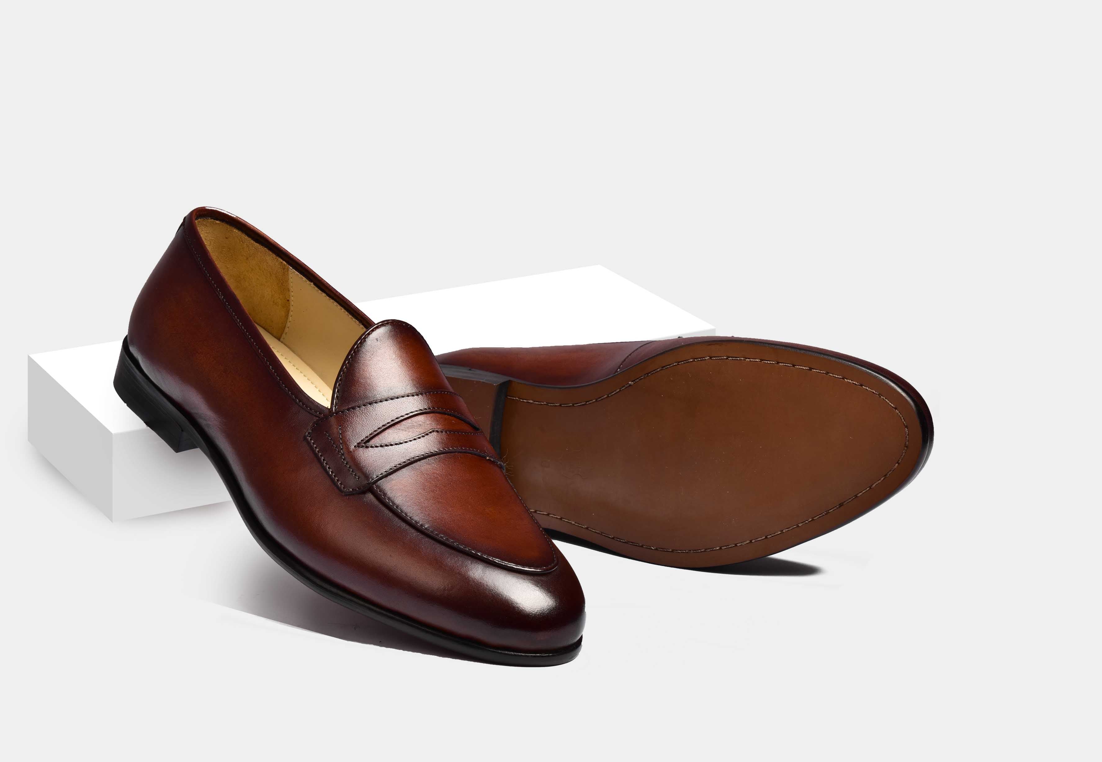 ARNO | Brown Patina With Grand Penny