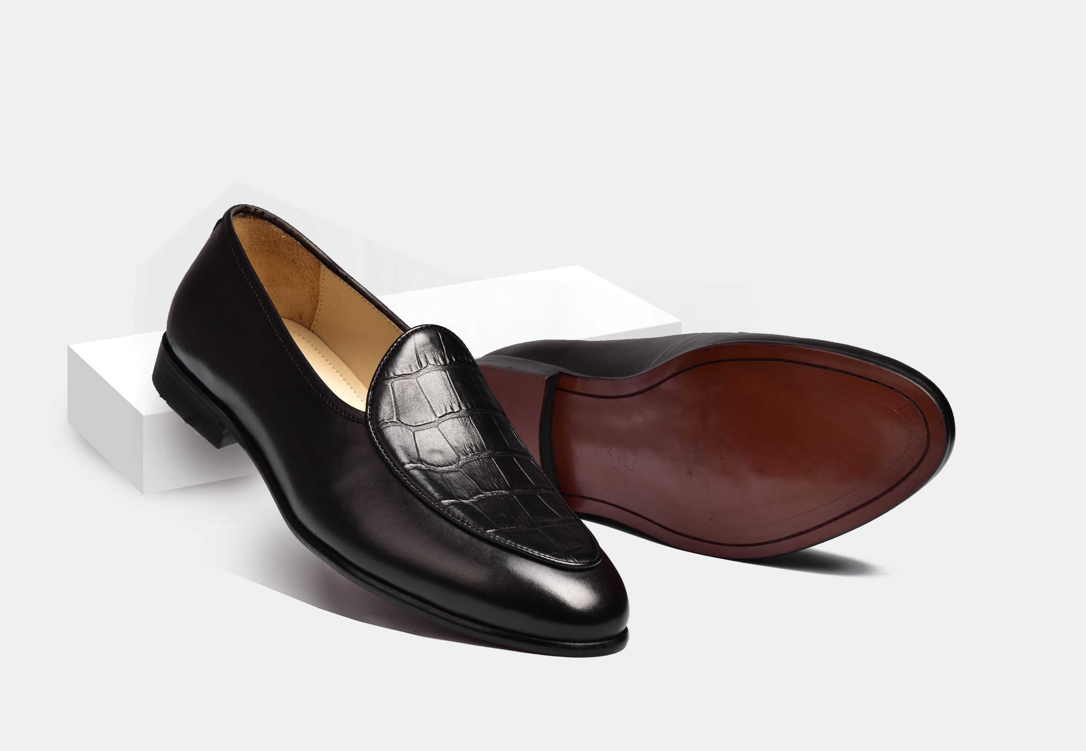 ARNO | Black Patina With Precious Leathers