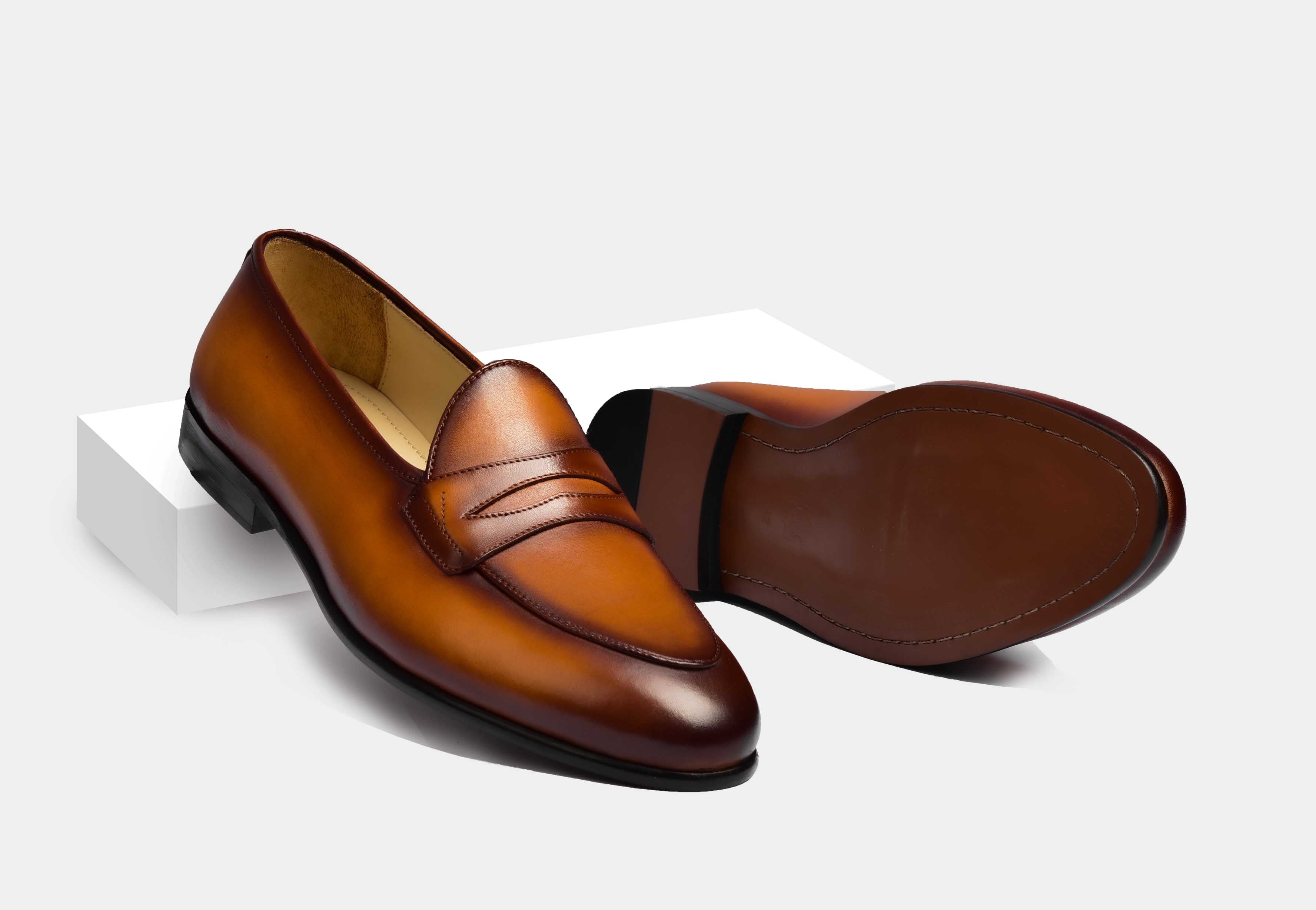 ARNO | Tan Patina With Grand Penny