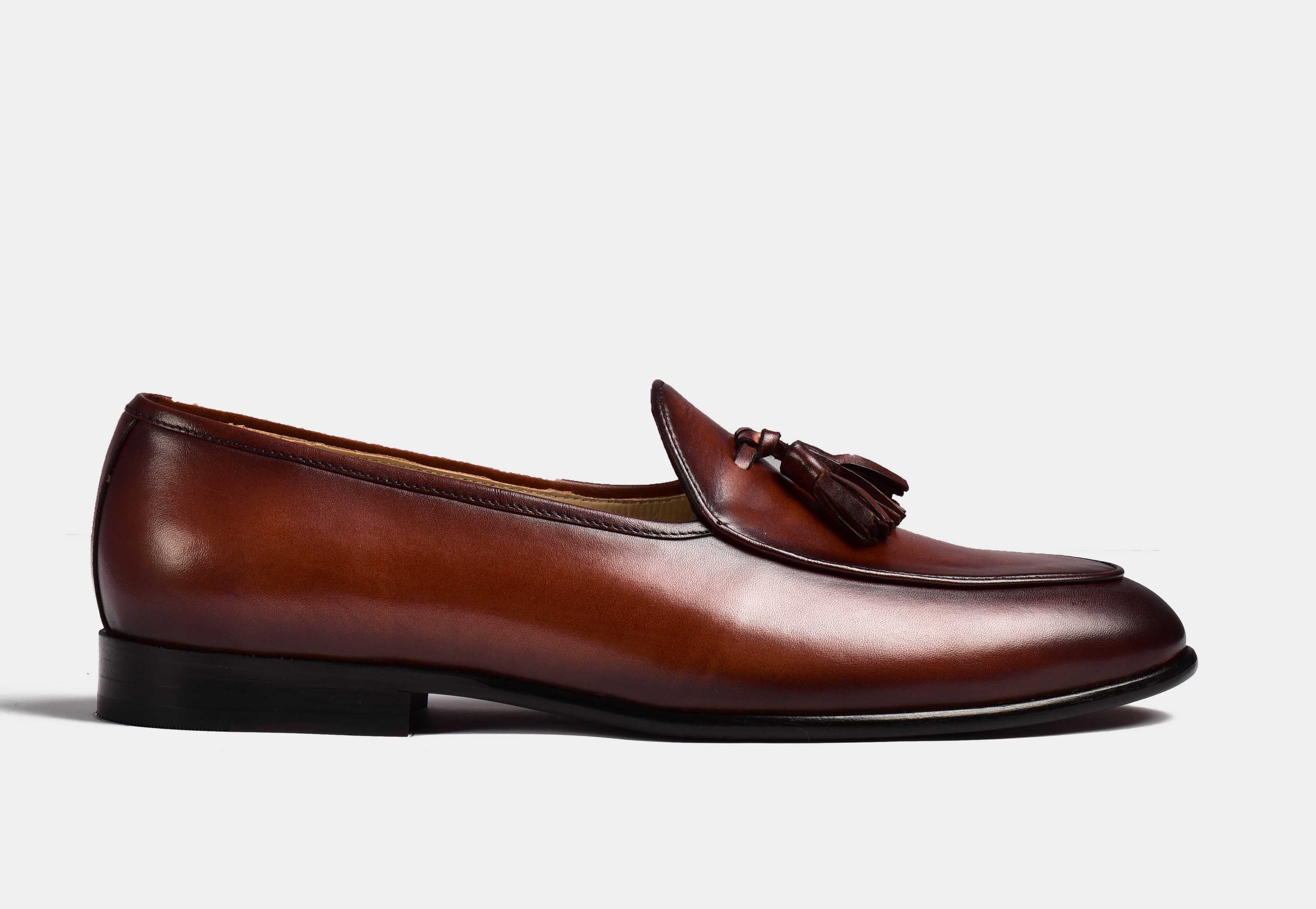 ARNO | Brown Patina With Classic Tassels