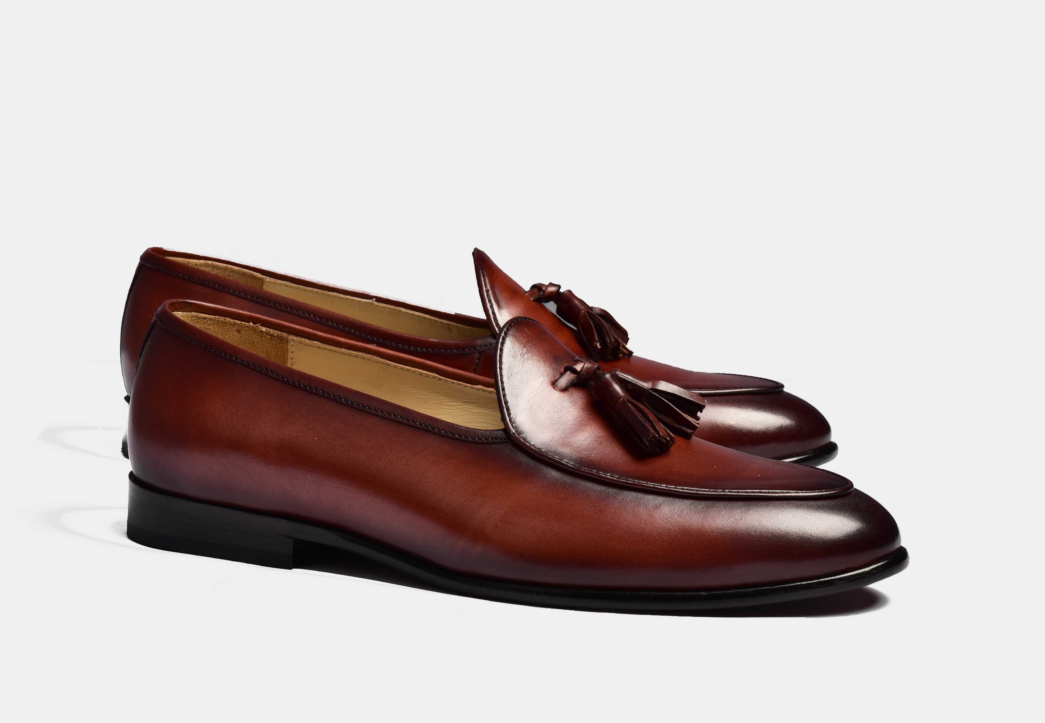ARNO | Brown Patina With Classic Tassels
