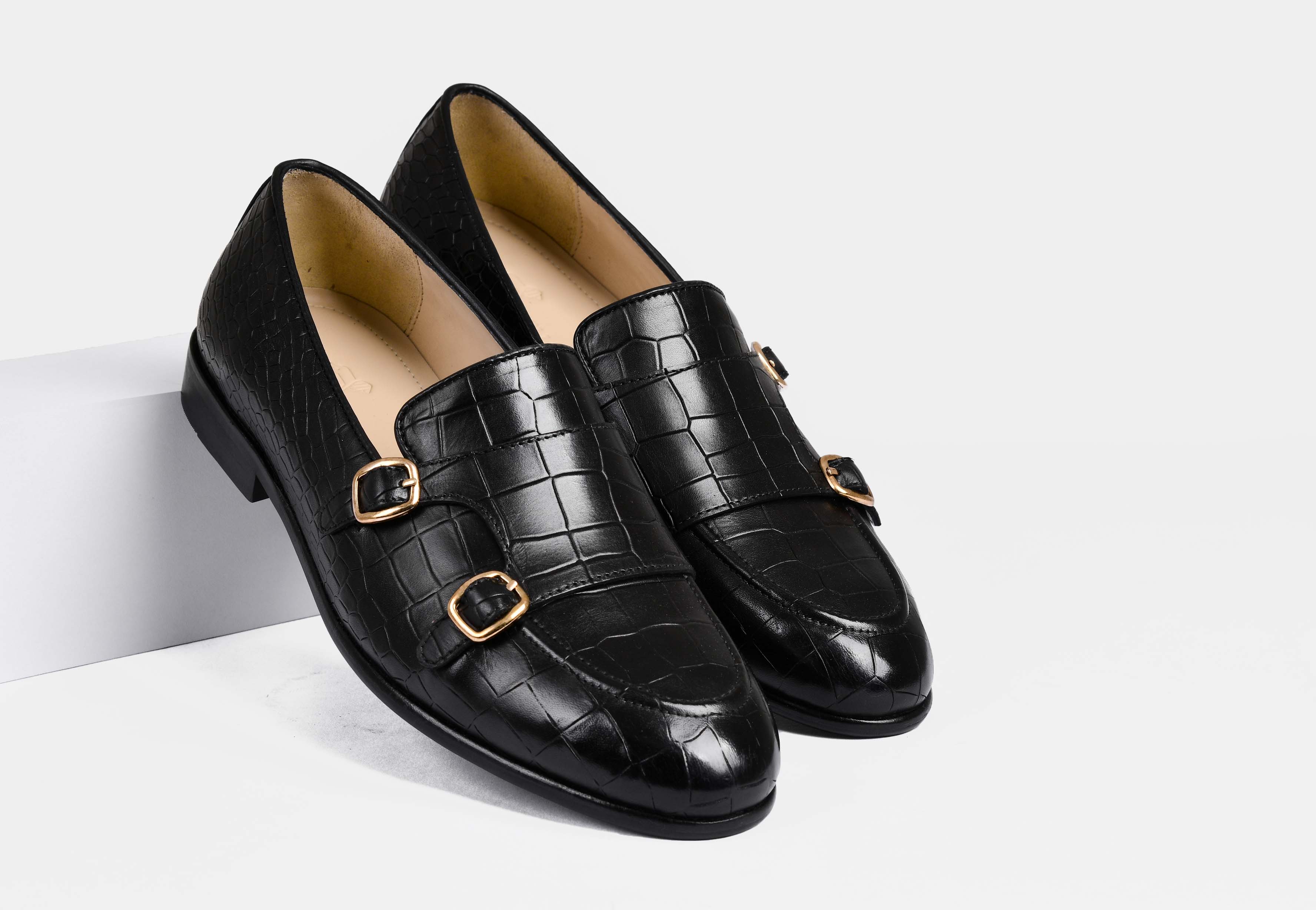 Valeria Croc Black