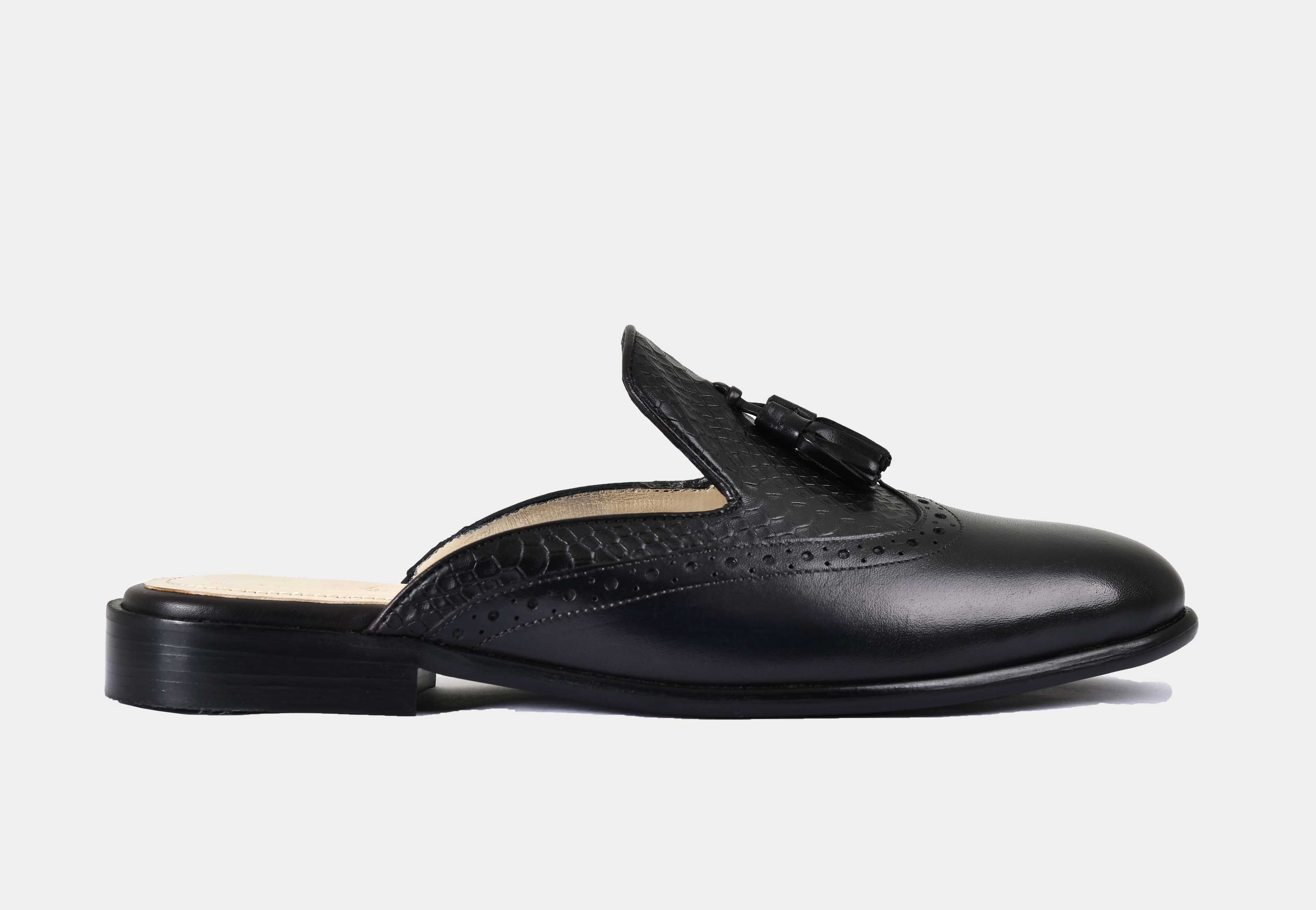 MULE | TASSEL TEXTURED BLACK