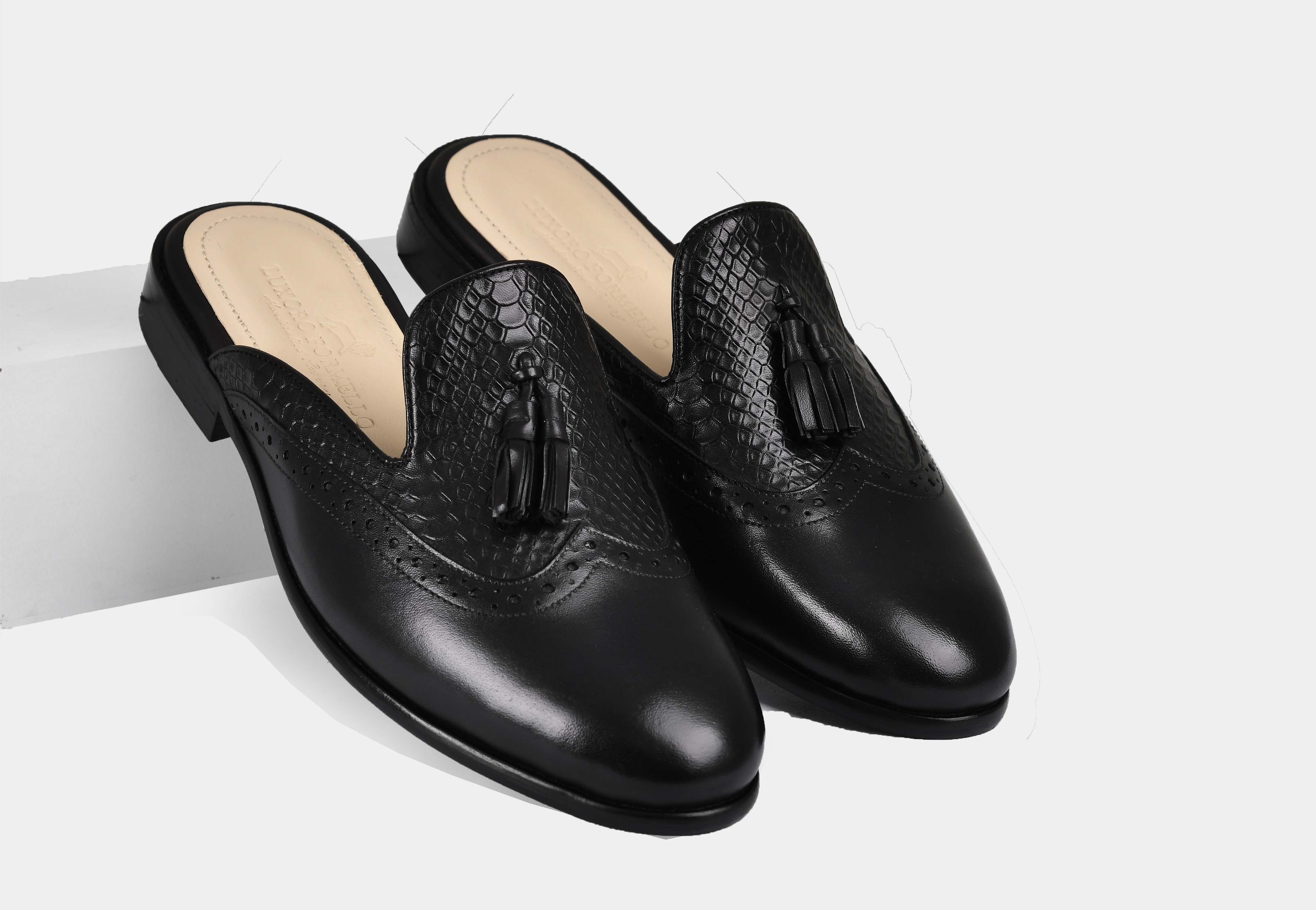 MULE | TASSEL TEXTURED BLACK