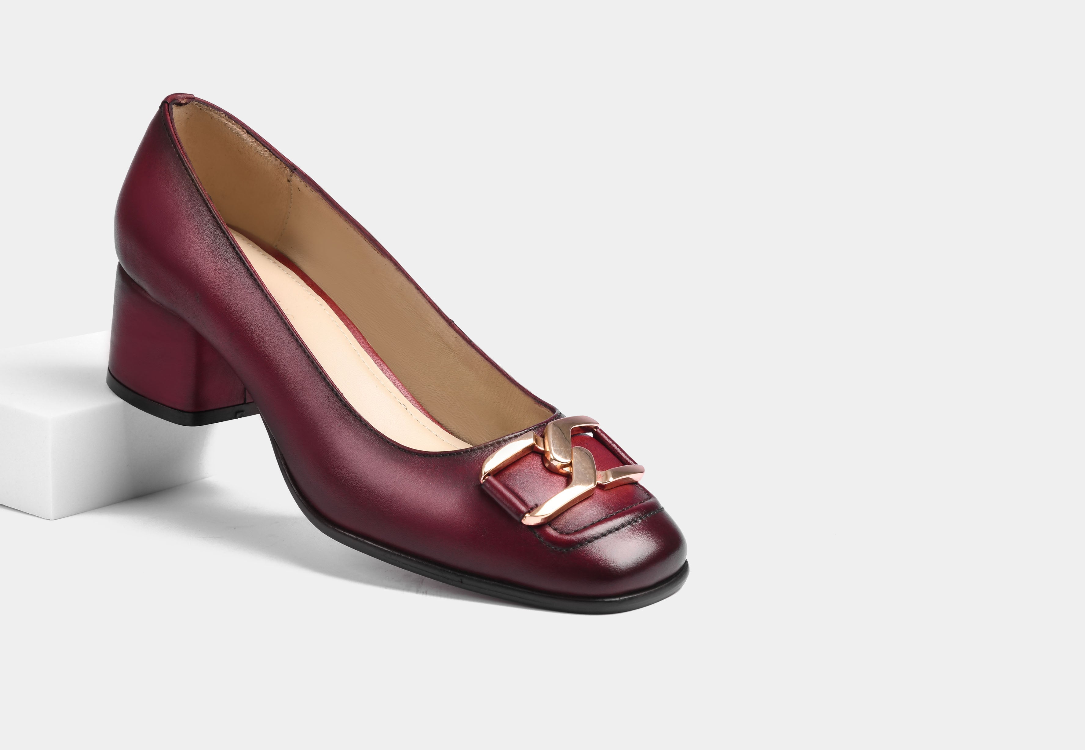 VALENCIA PUMPS IN WINE LEATHER