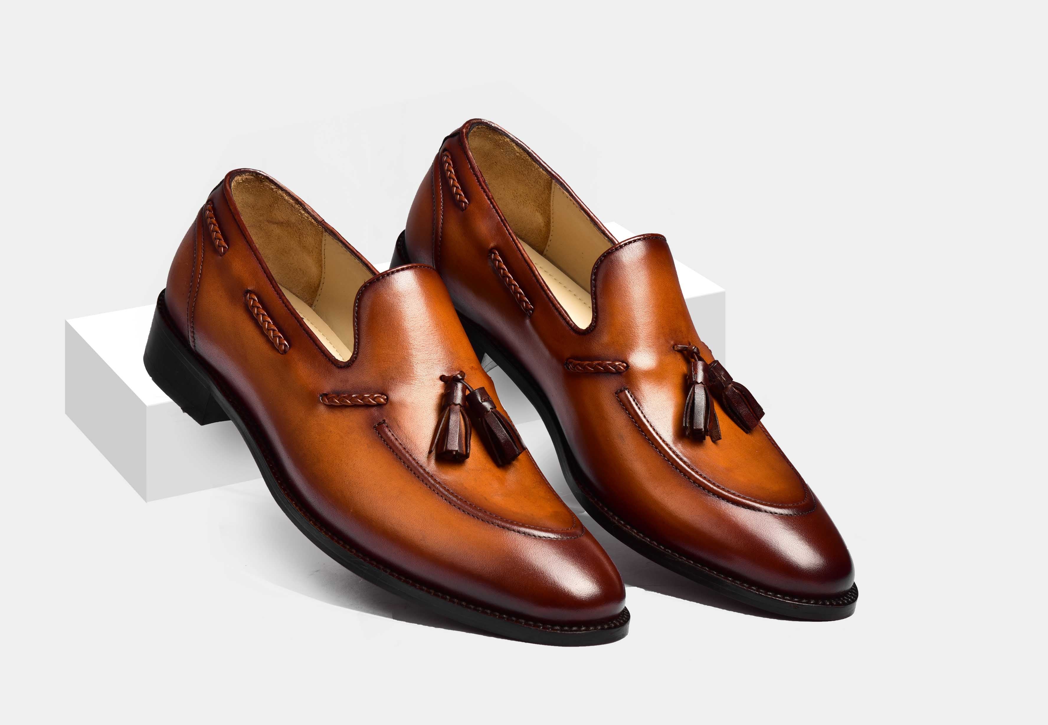 LUCIANO | MEN TAN TASSELED LOAFERS
